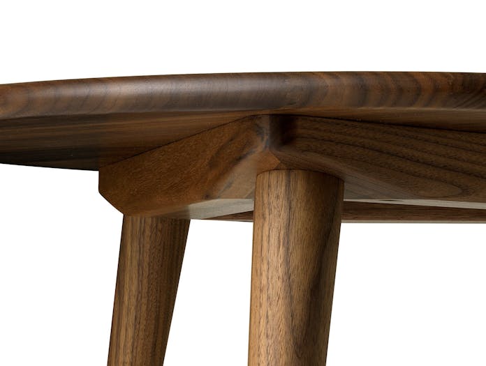 Carl Hansen Ch008 Coffee Table Walnut Detail