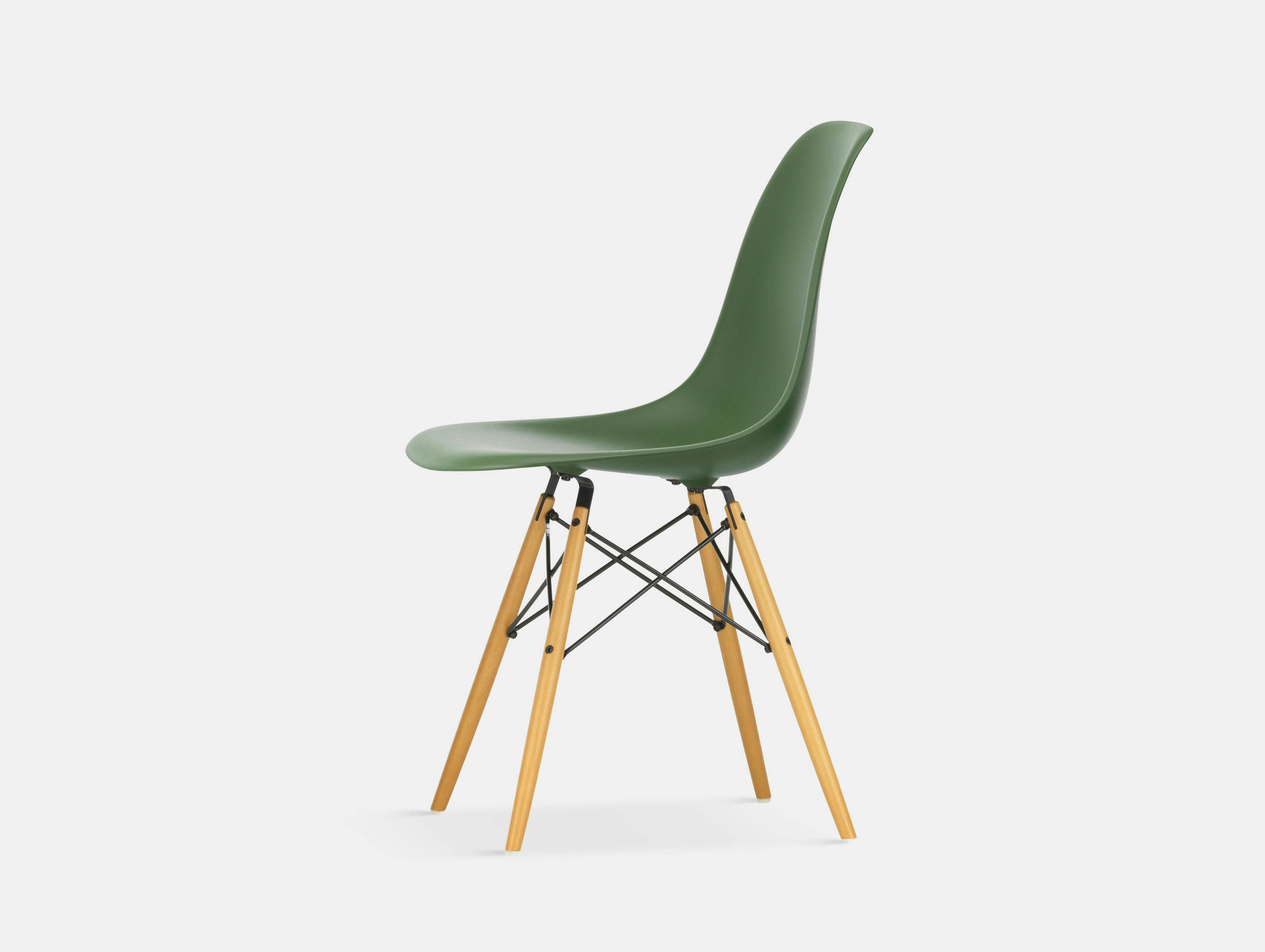 Vitra Eames DSW Plastic Side Chair forest golden maple legs