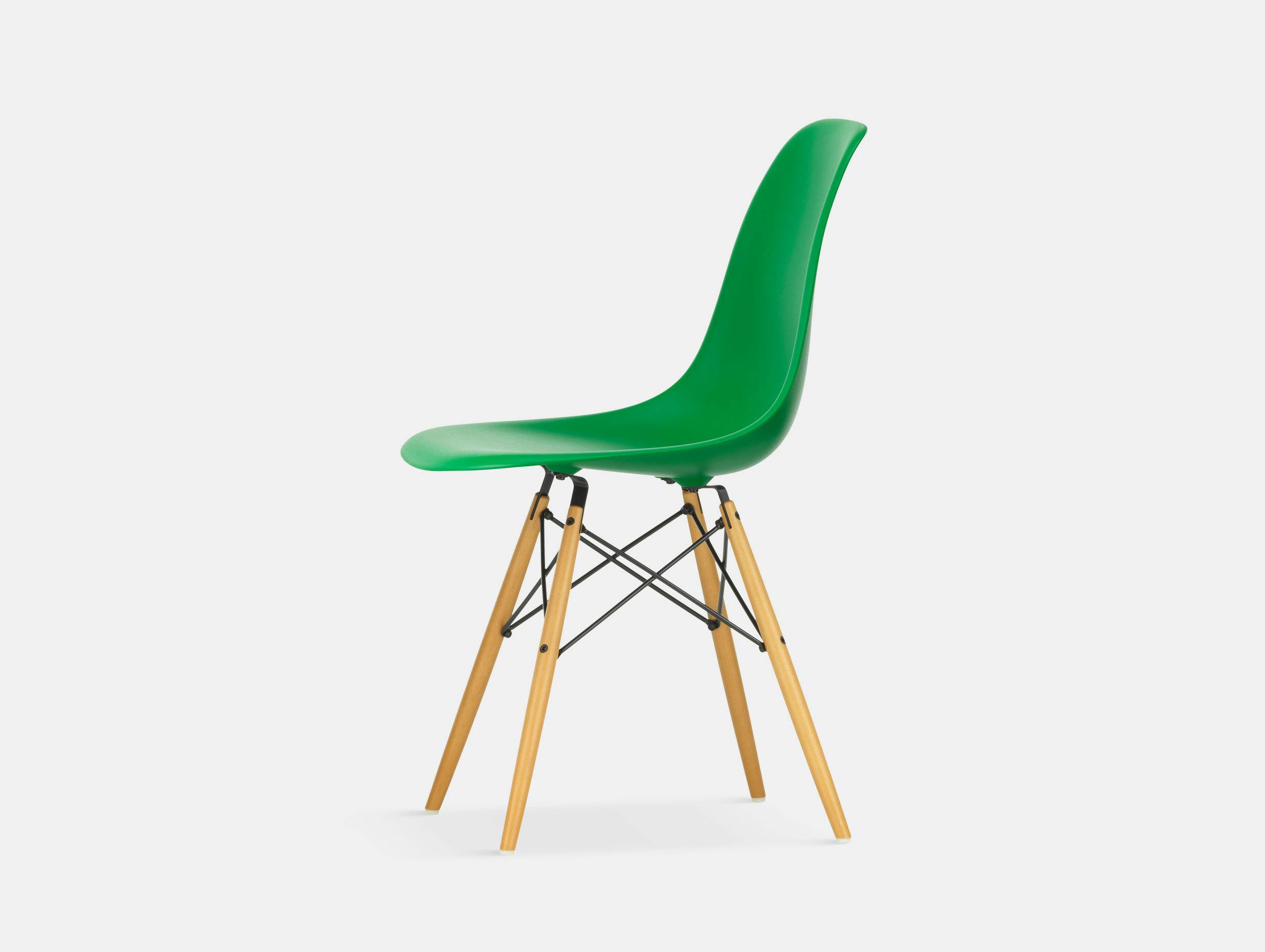 Vitra Eames DSW Plastic Side Chair green golden maple legs