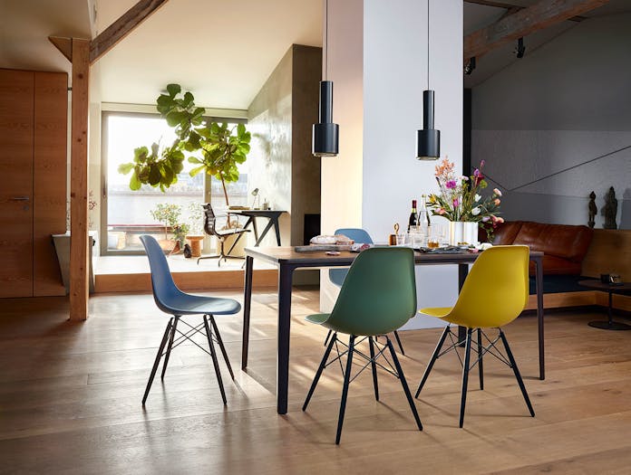 Vitra Eames Plastic Chair DSW Plate Dining Table Nuage Aluminium Chair EA 108