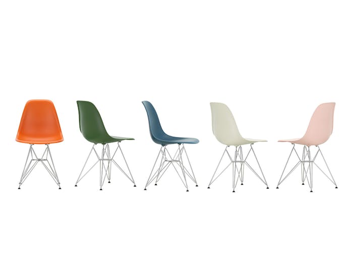 Vitra Eames Plastic Side Chair DSR Group 4