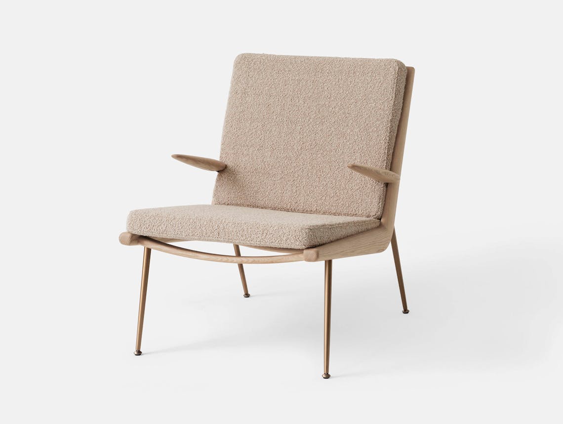 And Tradition Boomerang Lounge Chair with arms Oak Karakorum 003 Hvidt Molgaard