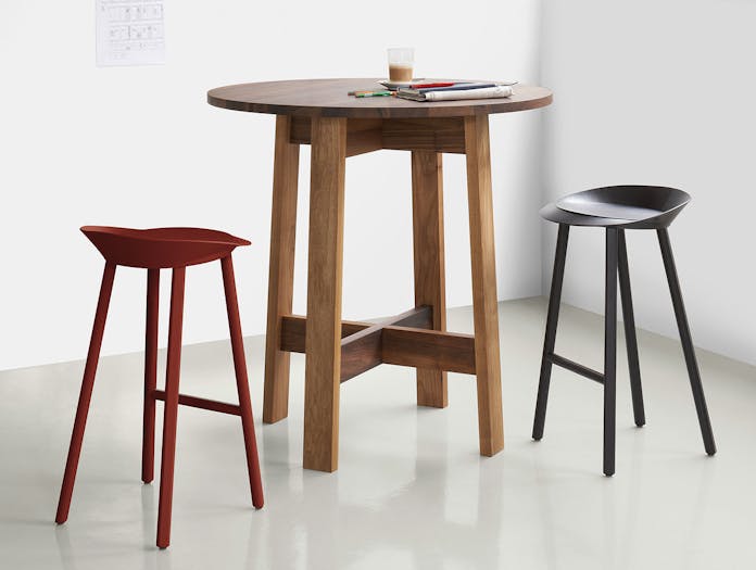 E15 Basis High Table Round David Chipperfield Jean Stools