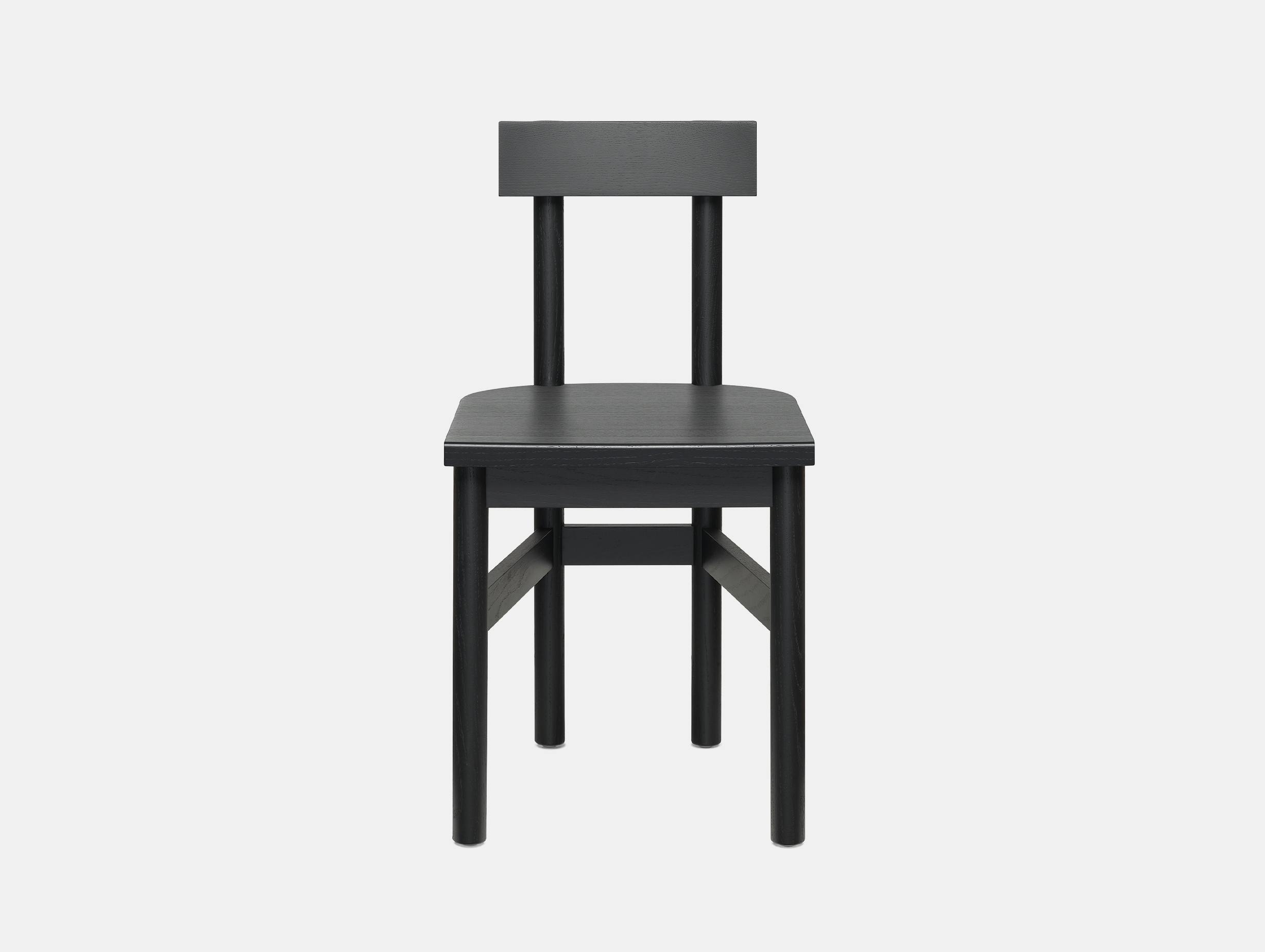E15 gamar chair black oak 1