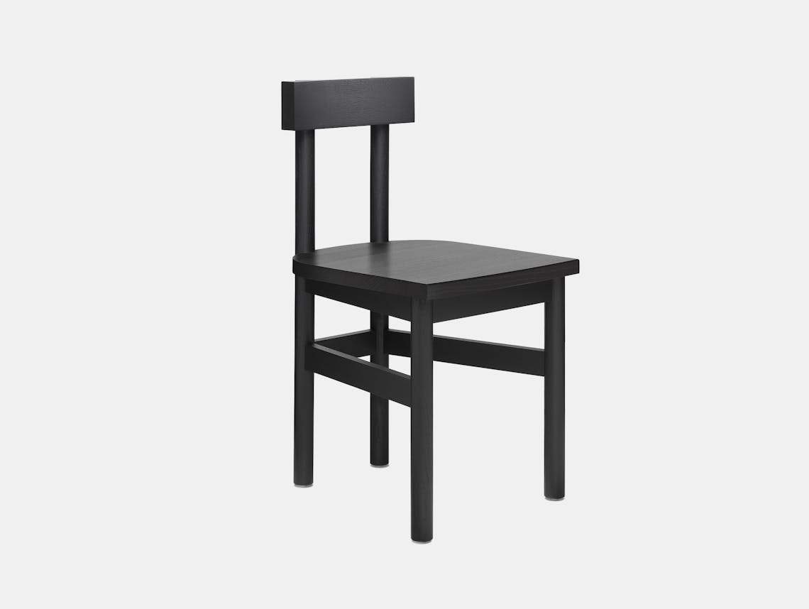 E15 gamar chair black oak 2