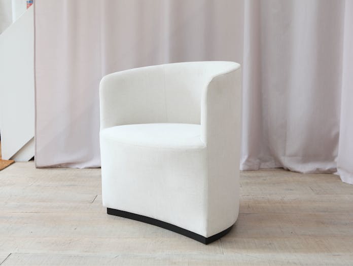 Xdp menu tearoom club chair white 1