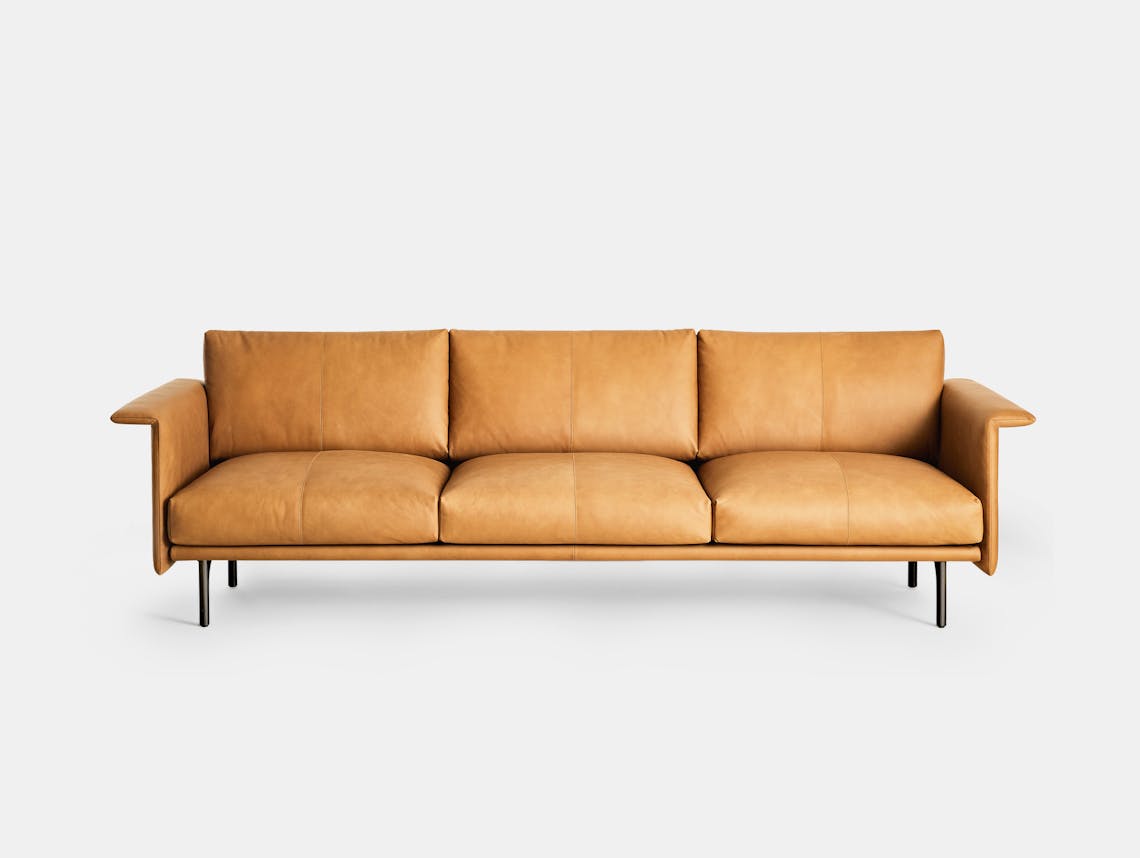 Montis otis sofa three seat tobacco leather front