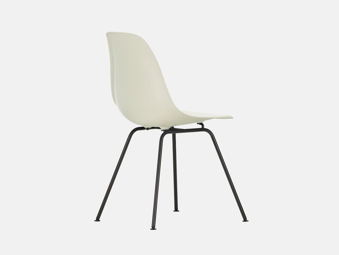 Vitra Eames DSX Plastic Chair 11 pebble Blk