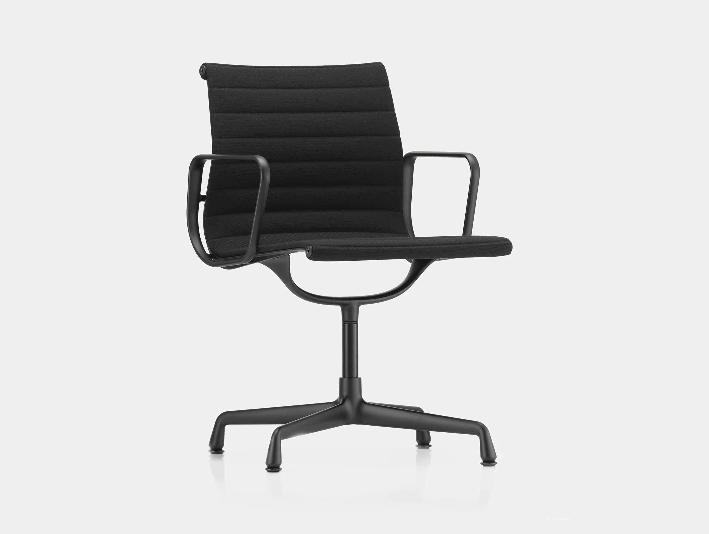 Vitra Eames EA104 Aluminium Group Chair Nero